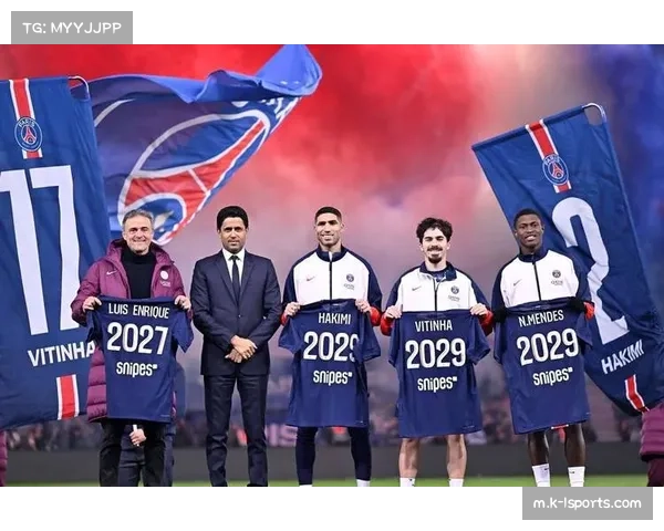 阿什拉夫闪耀全场,恩里克妙手调度引领比赛新转折 阿什拉夫闪耀全场,恩里克妙手调度引领比赛新转折